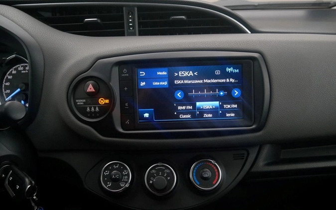 Toyota Yaris cena 58899 przebieg: 61325, rok produkcji 2020 z Luboń małe 154
